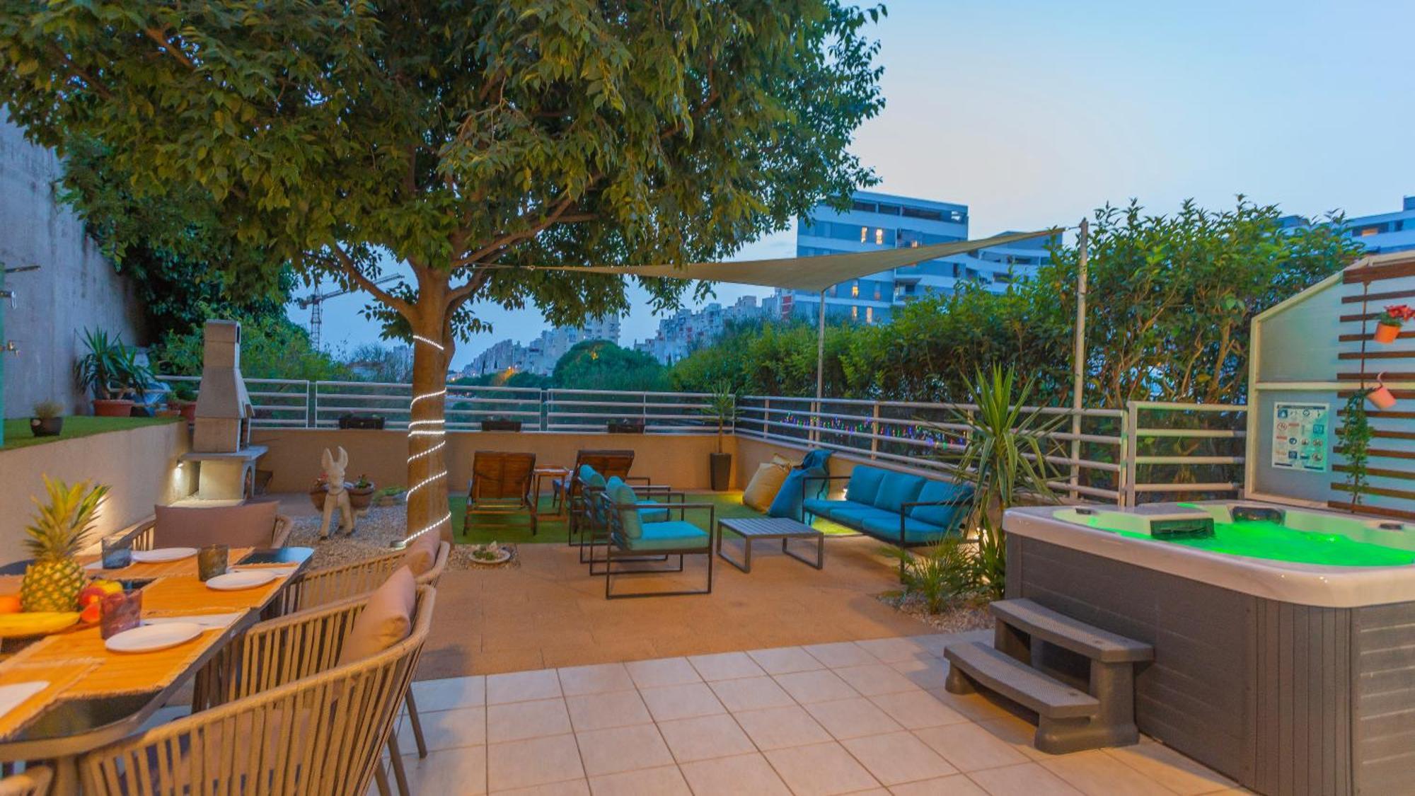 New Delux Green Garden Apartment With Hotube **** Split Kültér fotó